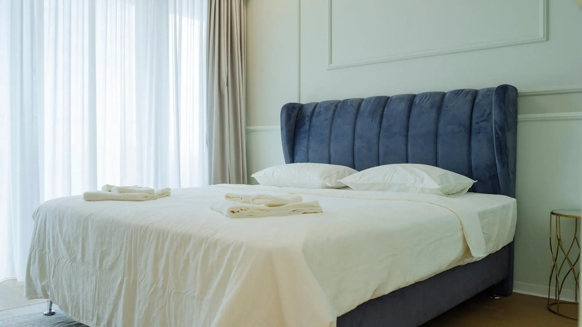 One Mircea Eliade - Luxurious Apartments With Panoramic City And Park View Bucharest